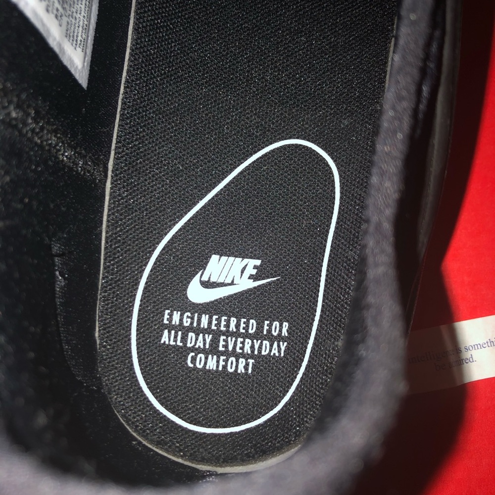 Nike Shoes - Picture 3 of 9
